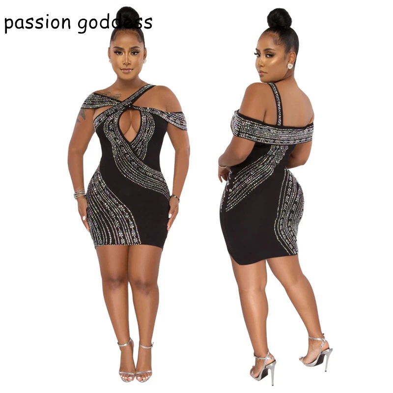 Summer One Shoulder Strap Bodycon Diamonds Mini Pencil Dress for Women Sexy Criss Cross Crystal Hollow Out Party Dresses Black
Summer One Shoulder Strap Bodycon Diamonds Mini Pencil Dress for Women Sexy Criss Cross Crystal Hollow Out Party Dresses Black