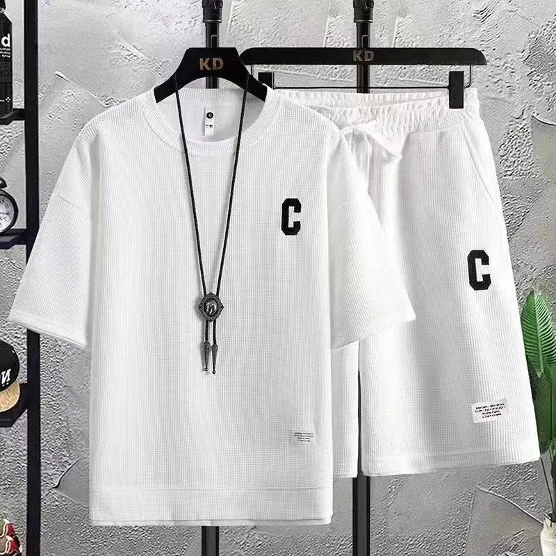 Men's two-piece set, printed T-shirt, shorts, luxurious street clothing, high-quality summer sportswear, 2023
Men's two-piece set, printed T-shirt, shorts, luxurious street clothing, high-quality summer sportswear, 2023