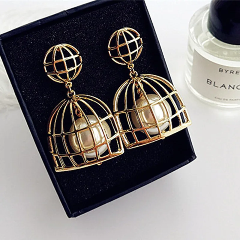 Korean personality earrings Women's temperament long earrings personality exaggerated birdcage pendant fashion hipster earrings
Korean personality earrings Women's temperament long earrings personality exaggerated birdcage pendant fashion hipster earrings