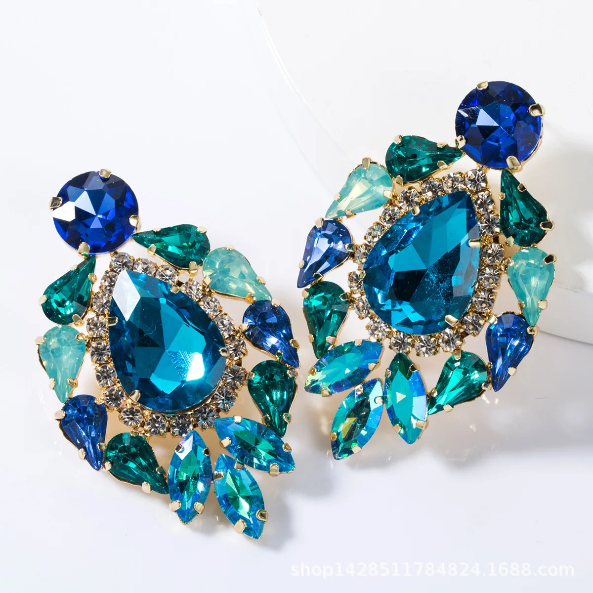 Exaggerated Women Earrings Fashionable Jewelry for Women Multicolor Rhinestone Earrings Waterdrop Wedding Gift Jewelry
Exaggerated Women Earrings Fashionable Jewelry for Women Multicolor Rhinestone Earrings Waterdrop Wedding Gift Jewelry