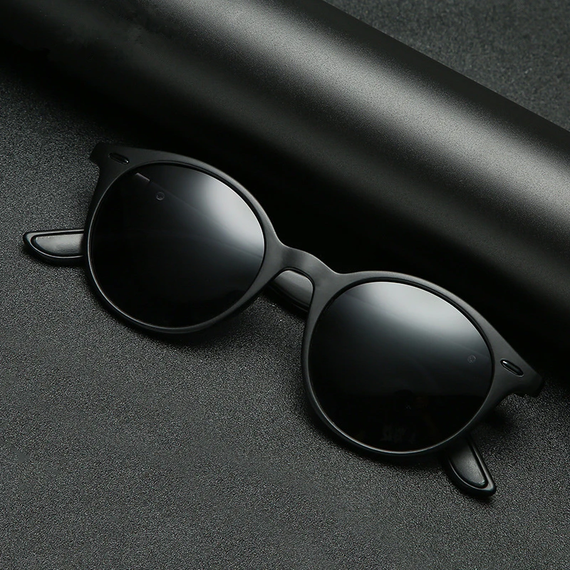 Vintage Rivet UV400 Polarized Sunglasses Fashion Oval Frame Sun Glasses Female Versatile Driving Classica Shade Eyewear for Men
Vintage Rivet UV400 Polarized Sunglasses Fashion Oval Frame Sun Glasses Female Versatile Driving Classica Shade Eyewear for Men