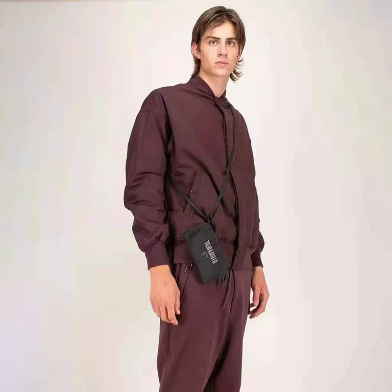 Y3 Casual Fashion Shoulder Crossbody Small Bag Nylon Bag Y-3 Mobile Phone Bag Mini Solid Colours Men's And Women's Shoulder Bag
Y3 Casual Fashion Shoulder Crossbody Small Bag Nylon Bag Y-3 Mobile Phone Bag Mini Solid Colours Men's And Women's Shoulder Bag