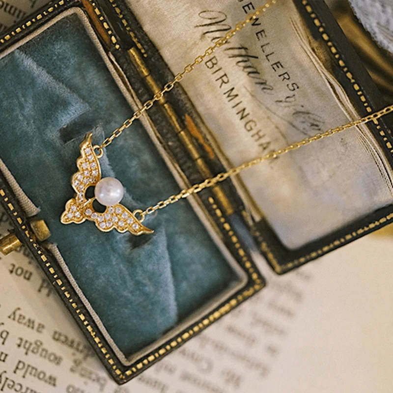 Ожерелье GOLUCA из стерлингового серебра 925 пробы с жемчугом и ангельским крылом модные дизайнерские ювелирные изделия для женщин 14 к позолоченные LMNI077
Ожерелье GOLUCA из стерлингового серебра 925 пробы с жемчугом и ангельским крылом модные дизайнерские ювелирные изделия для женщин 14 к позолоченные LMNI077