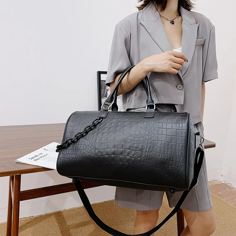 Fashion crocodile print travel bag large capacity versatile handbag leisure premium leather one shoulder fitness
Fashion crocodile print travel bag large capacity versatile handbag leisure premium leather one shoulder fitness