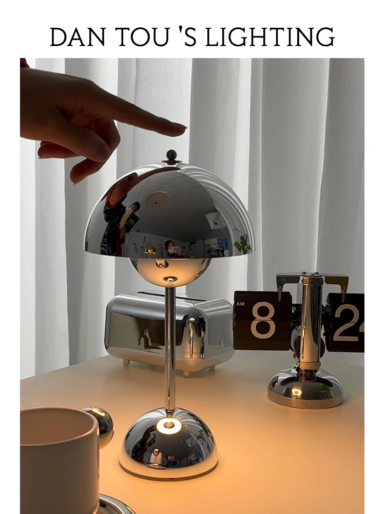 

Danish designer USB wireless charging convenient VP9 bud bedside study desk reading decorative table lamp