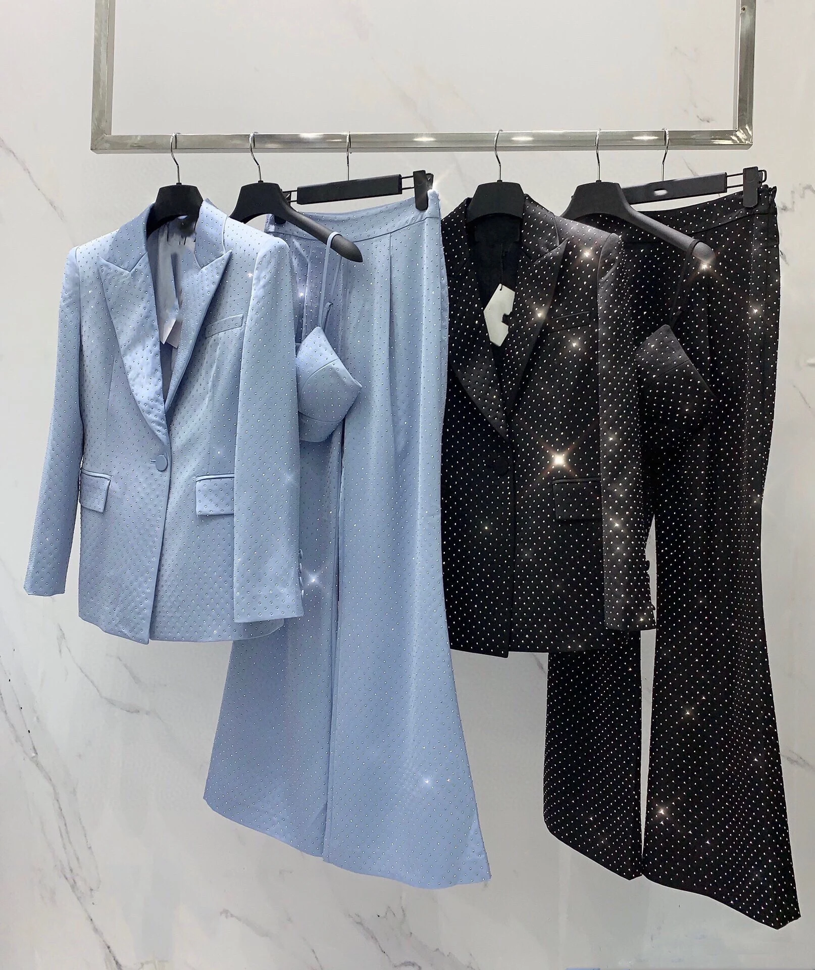 2023 New Women Vintage Hot Diamonds Beaded Blazer Acetate Satin Fashion Coat+ Wide Leg Long Pants Set
2023 New Women Vintage Hot Diamonds Beaded Blazer Acetate Satin Fashion Coat+ Wide Leg Long Pants Set