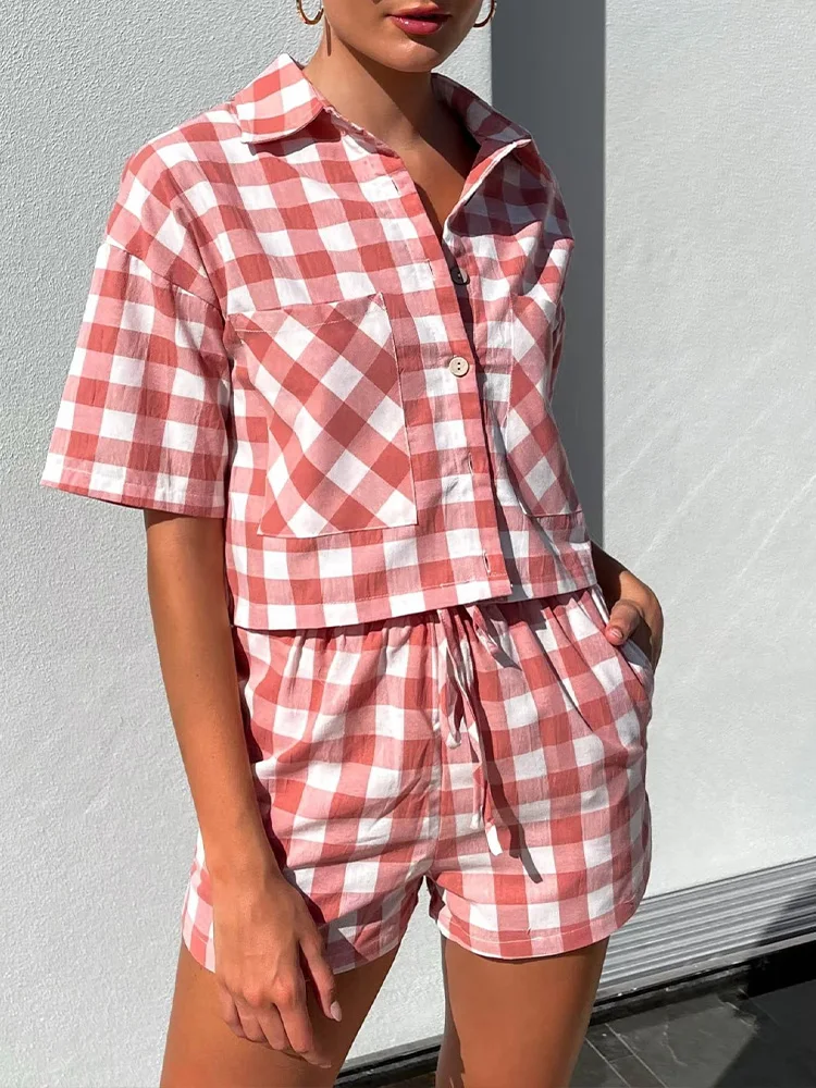 New Women's Fashionable Simple Fashion Short Sleeve Vintage Personalized Versatile Shorts Premium Casual Checker Short Set
New Women's Fashionable Simple Fashion Short Sleeve Vintage Personalized Versatile Shorts Premium Casual Checker Short Set