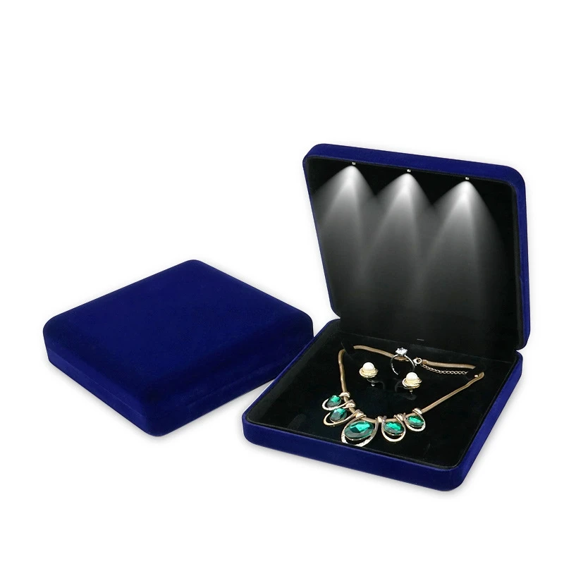 18x18x4.4cm LED Light Iron Jewellery Set Box Display Earring Necklace Jewelry Gift Storage Case with Flannel Finish Custom Logo
18x18x4.4cm LED Light Iron Jewellery Set Box Display Earring Necklace Jewelry Gift Storage Case with Flannel Finish Custom Logo