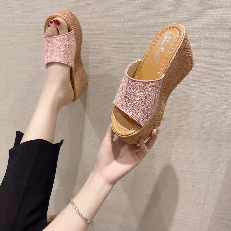 2022 New Fashion Summer Wedge Shoes Ladies High Heels Sandals Solid Color Ladies Shoes Thick Sole Ladies Plus Size Slippers
2022 New Fashion Summer Wedge Shoes Ladies High Heels Sandals Solid Color Ladies Shoes Thick Sole Ladies Plus Size Slippers