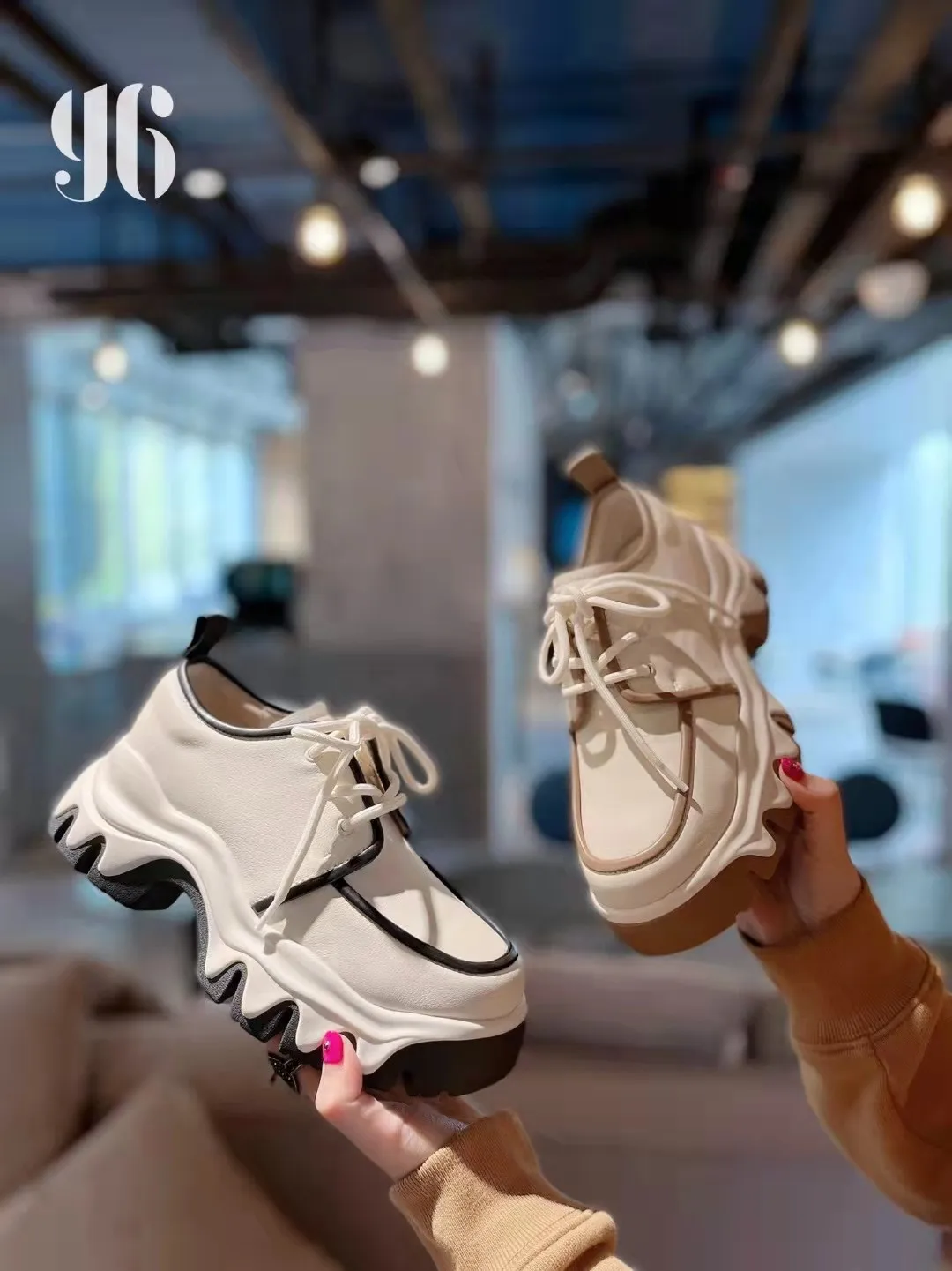 Thick-soled shoes women's spring and summer all-match small leather shoes platform bottom sports casual shoes Mary Jane shoes
Thick-soled shoes women's spring and summer all-match small leather shoes platform bottom sports casual shoes Mary Jane shoes