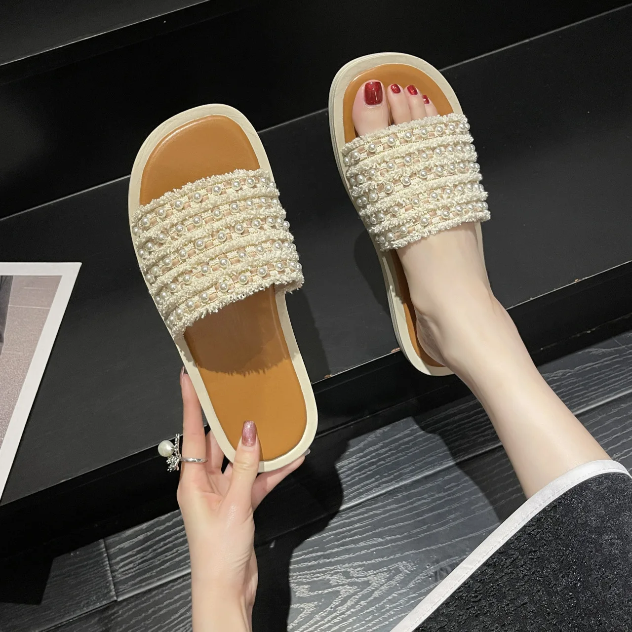 Slippers for Women's Summer Wear 2022 New Fashion Casual Gentle Fairy Wind Soft Bottom Summer Go Out Casual Beach Sandals
Slippers for Women's Summer Wear 2022 New Fashion Casual Gentle Fairy Wind Soft Bottom Summer Go Out Casual Beach Sandals