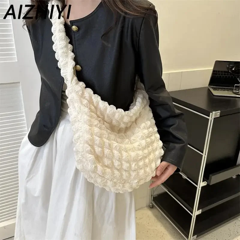 Padded Crossbody Bag for Women Quilted Cloud Shoulder Bag Ruched Handbags Female Tote Bag Pleated Bubbles Bucket Messenger Bag
Padded Crossbody Bag for Women Quilted Cloud Shoulder Bag Ruched Handbags Female Tote Bag Pleated Bubbles Bucket Messenger Bag