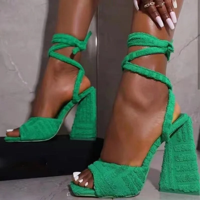 New Fashion Ladies Braided Sandals Triangle Heel High Heels Lace Up Gladiator Shoes Narrow Strap Back StrapSandals Zapatos Mujer
New Fashion Ladies Braided Sandals Triangle Heel High Heels Lace Up Gladiator Shoes Narrow Strap Back StrapSandals Zapatos Mujer