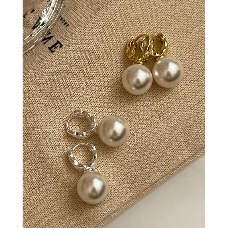 Minar Delicate Simulated Pearl Hoop Earrings for Women Girls Gold Color Metal Plaid Hanging Earring Statement Wedding Jewelry
Minar Delicate Simulated Pearl Hoop Earrings for Women Girls Gold Color Metal Plaid Hanging Earring Statement Wedding Jewelry