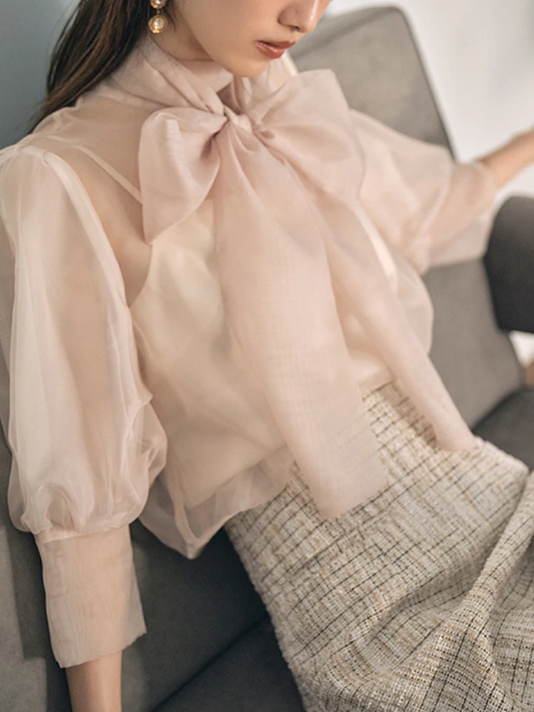 YIZZHOY New Spring Summer Bow Collar Chiffon Half Sleeve Loose Blouse Japan Style Sweet Ladies Solid Color Shirts Tops Femme
YIZZHOY New Spring Summer Bow Collar Chiffon Half Sleeve Loose Blouse Japan Style Sweet Ladies Solid Color Shirts Tops Femme