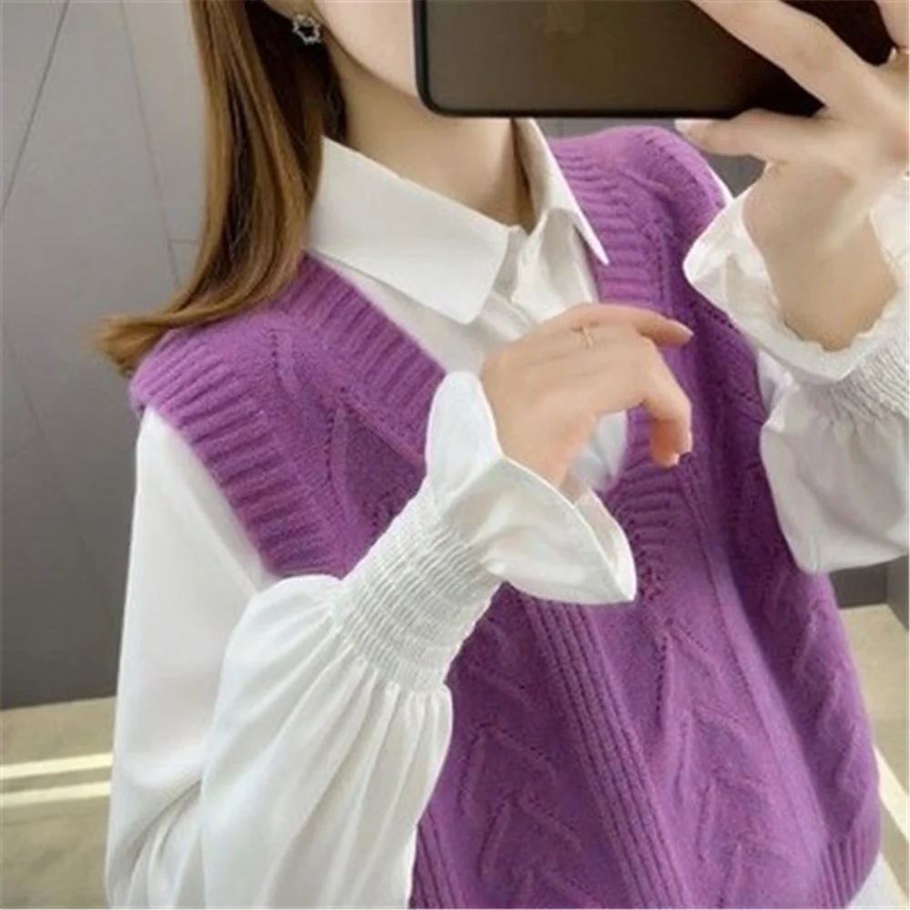 

Korean New Women Solid Sweater Vests V-neck Twist Knitting Elegant Tender Crop Tops Preppy Style Sweet Hot Teens Retro Jumpers