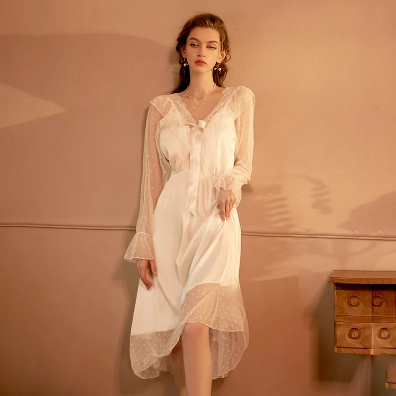 New French style autumn and winter pure lust dress, pajamas, women's sexy and seductive home wear, long sleeved lace pajamas
New French style autumn and winter pure lust dress, pajamas, women's sexy and seductive home wear, long sleeved lace pajamas