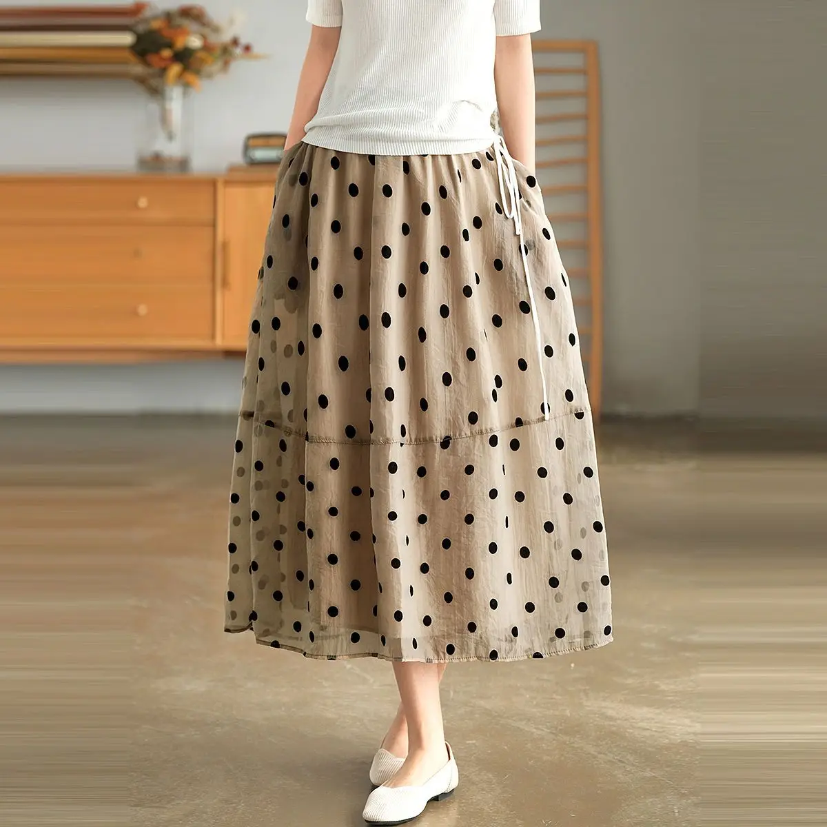Женская однотонная свободная длинная юбка, новая летняя Корейская Элегантная модная повседневная трапециевидная юбка с принтом и высокой ...
Женская однотонная свободная длинная юбка, новая летняя Корейская Элегантная модная повседневная трапециевидная юбка с принтом и высокой ...