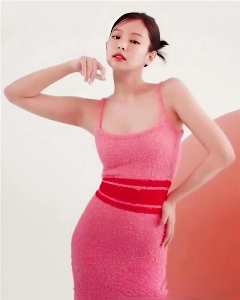 Jennie Kpop Spring Pink Plush Suspenders Mini Dress Sexy Korean Slim Bodycon Dress Women Street Clubwear Casual Backless Dresses
Jennie Kpop Spring Pink Plush Suspenders Mini Dress Sexy Korean Slim Bodycon Dress Women Street Clubwear Casual Backless Dresses