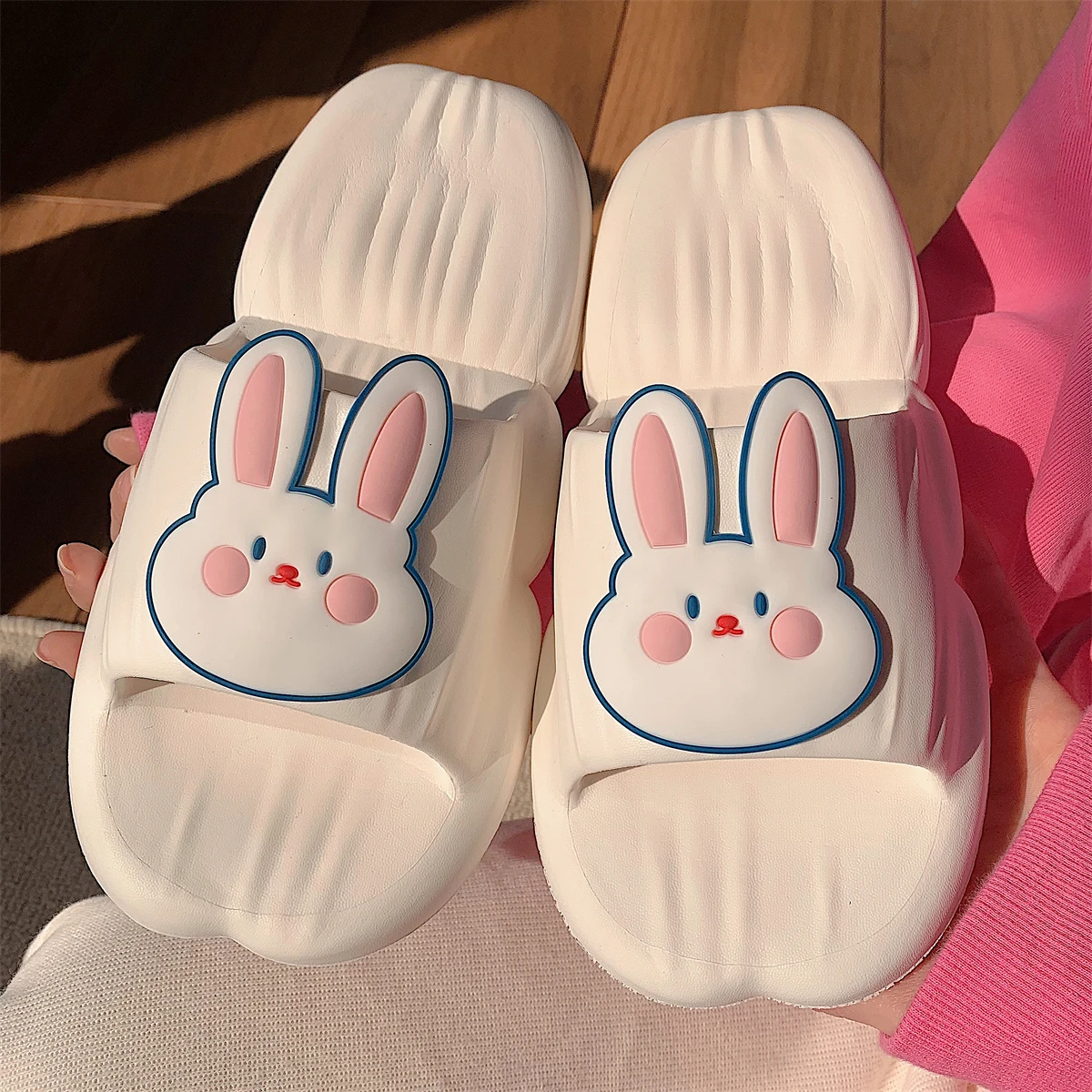 2022 New Summer Fashion Adult Women's Shoes Cute Rabbit Sandals and Slippers Light and Comfortable Thick Bottom Non-slip Indoor
2022 New Summer Fashion Adult Women's Shoes Cute Rabbit Sandals and Slippers Light and Comfortable Thick Bottom Non-slip Indoor