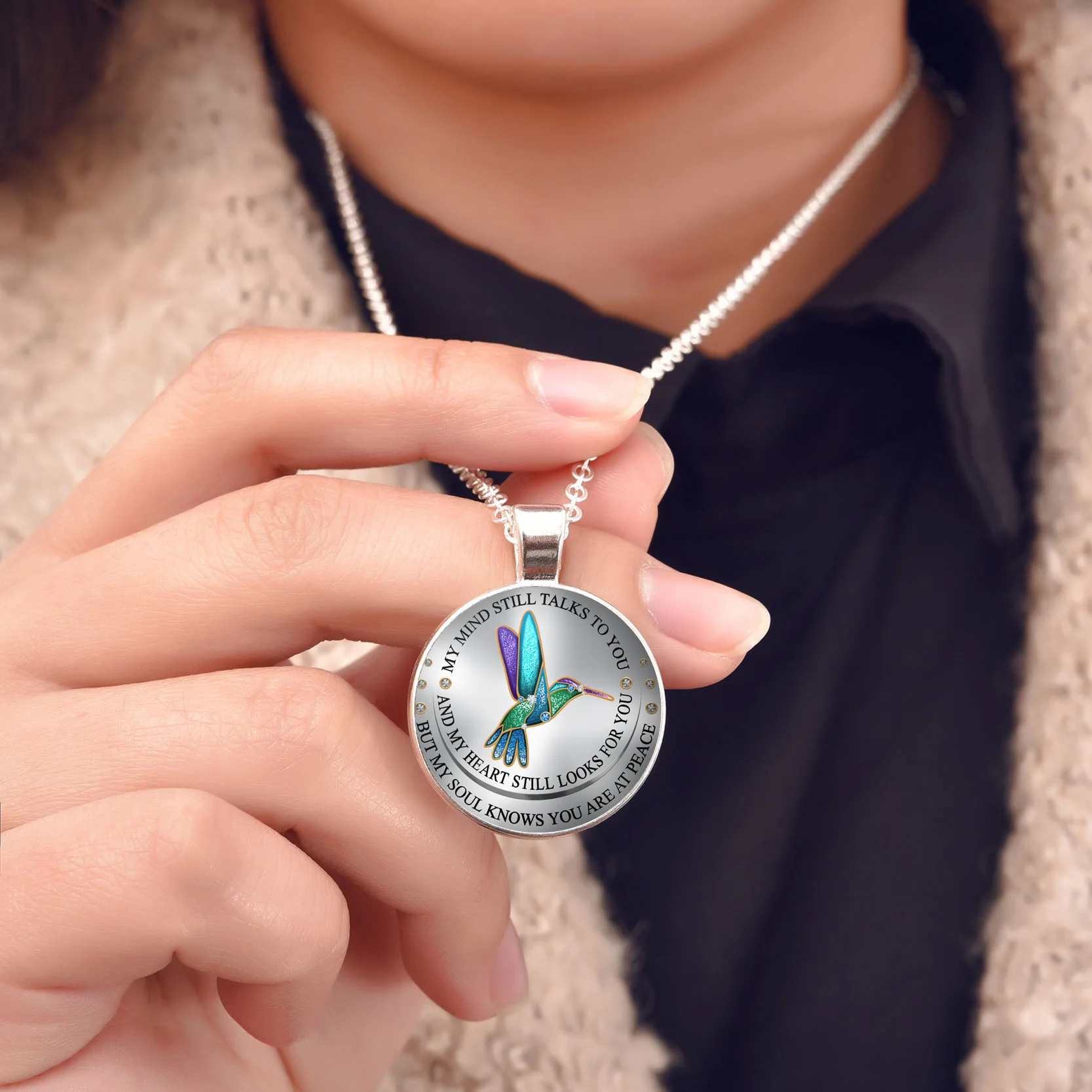 Hummingbird Dragonfly Butterfly Necklace Animal Colorful Graphic Round Pendant Necklace For Women Girls Charm Jewelry Gift
Hummingbird Dragonfly Butterfly Necklace Animal Colorful Graphic Round Pendant Necklace For Women Girls Charm Jewelry Gift