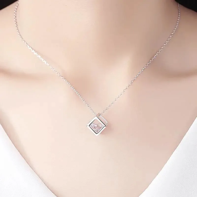 Jewelry Necklace Love Rubik's Cube Zircon Pendant Short Clavicle Chain Japan Korea Fashion Delicate Amulet For Women Celebrate
Jewelry Necklace Love Rubik's Cube Zircon Pendant Short Clavicle Chain Japan Korea Fashion Delicate Amulet For Women Celebrate