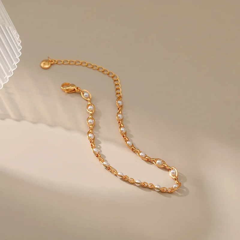 

Women Elegant 18K Gold Plated Metal Link Chain Anklets for Girls Adjustable Length Delicate White Imitation Pearl Anklet