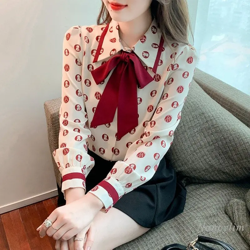 Elegant Print Blouse Buttons Shirts for Women Long Sleeve 2023 Spring New Temperament Contrast Color Tie Letter Print Top
Elegant Print Blouse Buttons Shirts for Women Long Sleeve 2023 Spring New Temperament Contrast Color Tie Letter Print Top