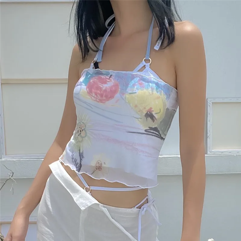 Женская блузка с открытыми плечами и цветочным принтом 
Женская блузка с открытыми плечами и цветочным принтом