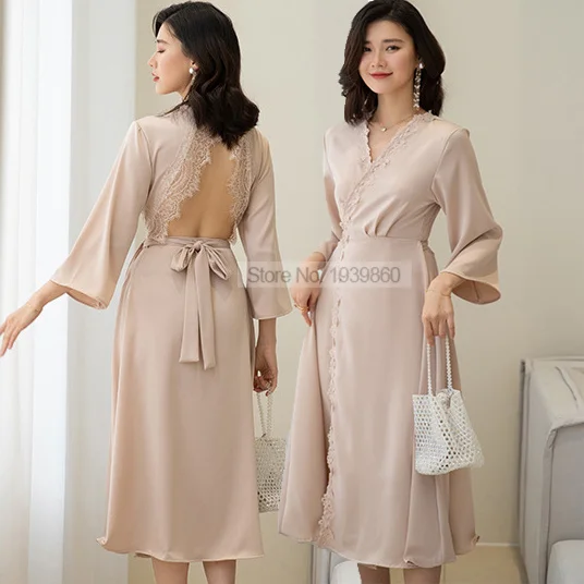 Kimono Morning Bathrobe Gown Robe Women Lace Patchwork Satin V-Neck Nightgown Sleepdress Backless Bridal Loungewear Nightdress
Kimono Morning Bathrobe Gown Robe Women Lace Patchwork Satin V-Neck Nightgown Sleepdress Backless Bridal Loungewear Nightdress