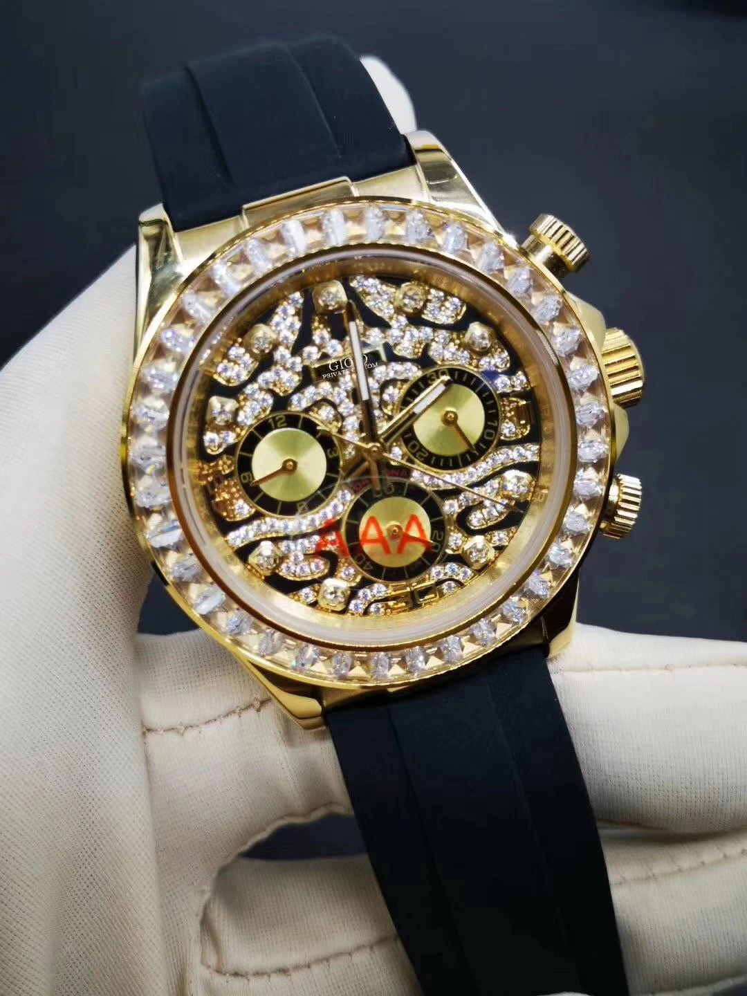 Мужские автоматические механические часы со стразами, черные, резиновые, золотые
Мужские автоматические механические часы со стразами, черные, резиновые, золотые