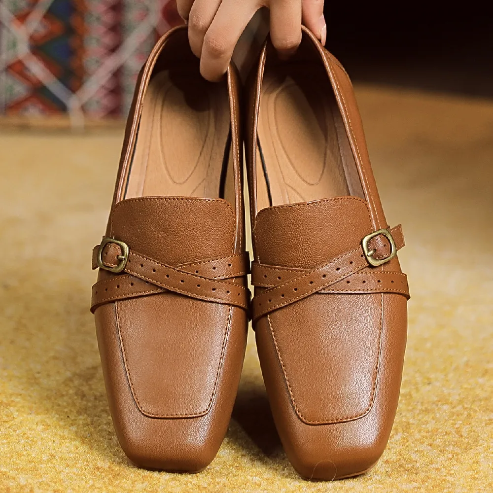 Women's sheepskin square toe slip-on flats loafers metal belt decoration carving british style casual female moccasins shoes hot
Women's sheepskin square toe slip-on flats loafers metal belt decoration carving british style casual female moccasins shoes hot