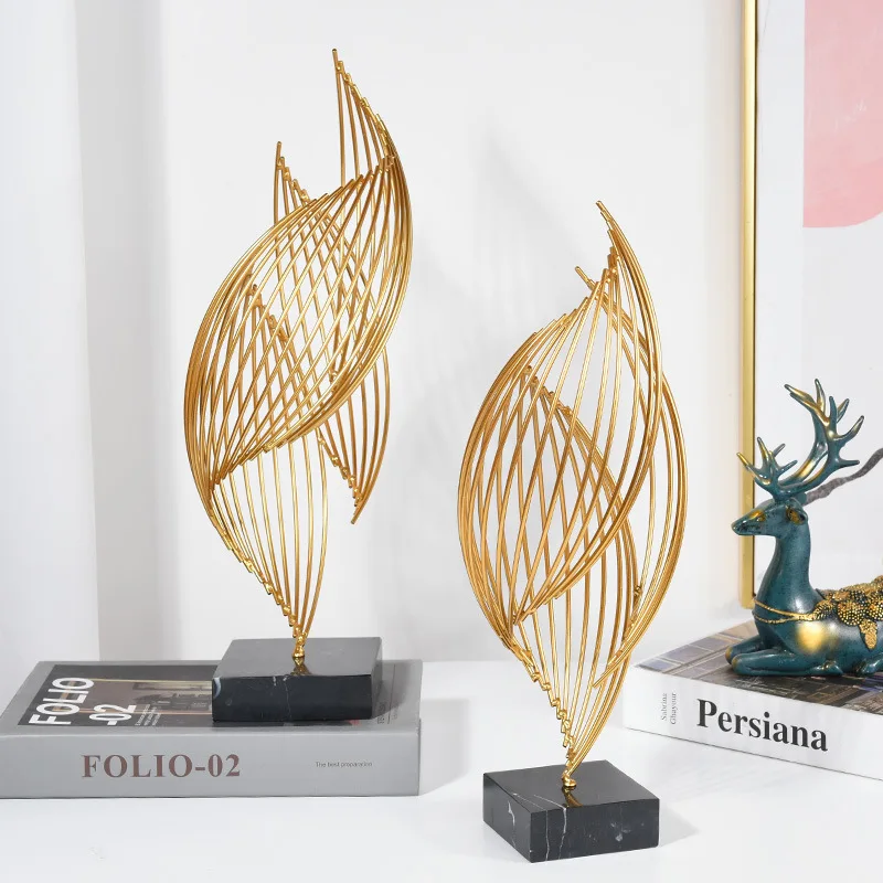 Nordic luxury metal crafts ornaments creative home decorations living room porch wine cabinet office decoration home decor
Nordic luxury metal crafts ornaments creative home decorations living room porch wine cabinet office decoration home decor