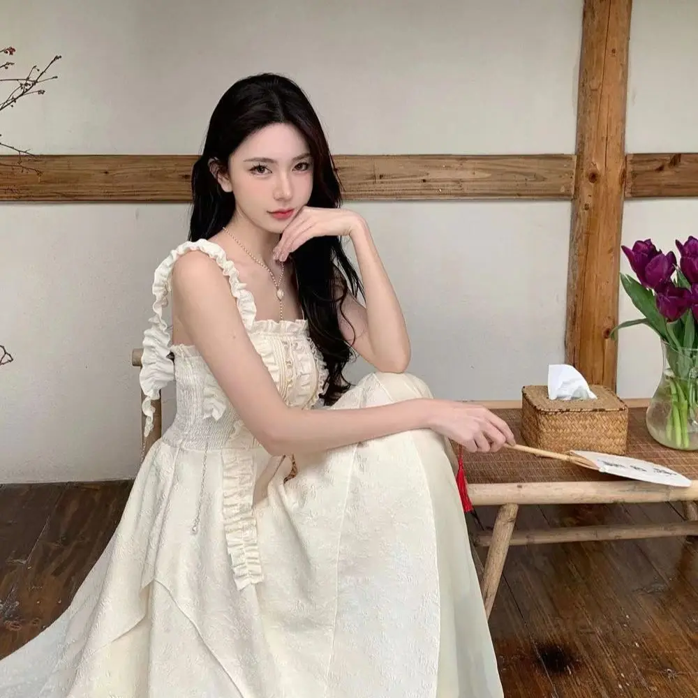 French Sweet and Gentle Wind Wood Ear Rim for Female Minority Design Sense High Waist Slim Escape Princess Strap Dress
French Sweet and Gentle Wind Wood Ear Rim for Female Minority Design Sense High Waist Slim Escape Princess Strap Dress