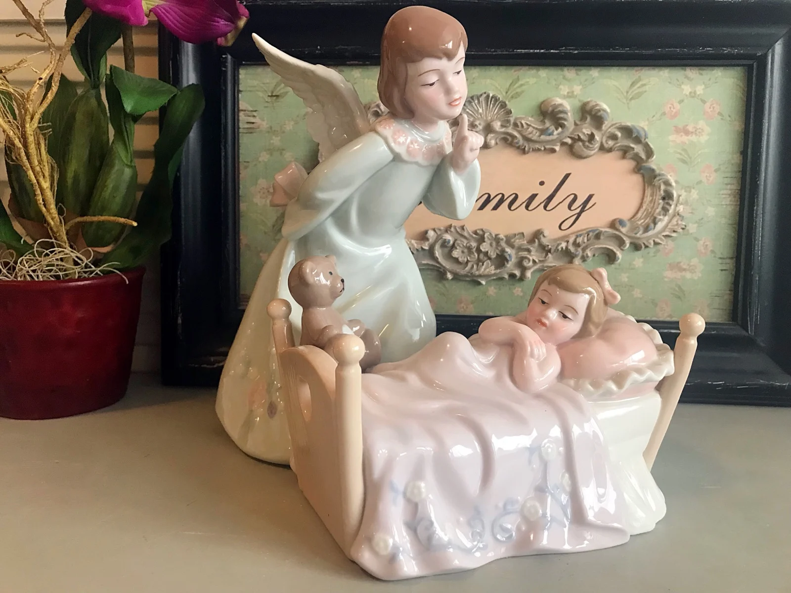 

Испанское искусство ангел-хранитель керамическая статуя украшение для детской комнаты сувениры для родителей и детей Подарки для новорожд...