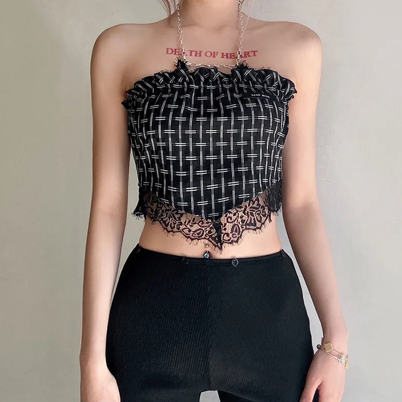 Women's New Sexy 2021 Summer Fashion Chain Halter Neck Slim Fit Y2k Gothic Top Lace Halter Back Nude Sexy Vest Women Clothes
Women's New Sexy 2021 Summer Fashion Chain Halter Neck Slim Fit Y2k Gothic Top Lace Halter Back Nude Sexy Vest Women Clothes