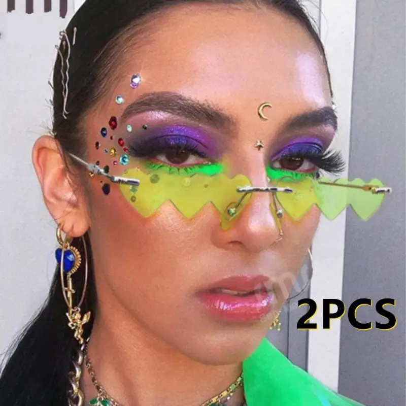 5PCS Sunglasses Funny Glasses Personality Frameless Love Sunglasses Trend Street Shooting Glasses Unique eyewear Hot Selling
5PCS Sunglasses Funny Glasses Personality Frameless Love Sunglasses Trend Street Shooting Glasses Unique eyewear Hot Selling