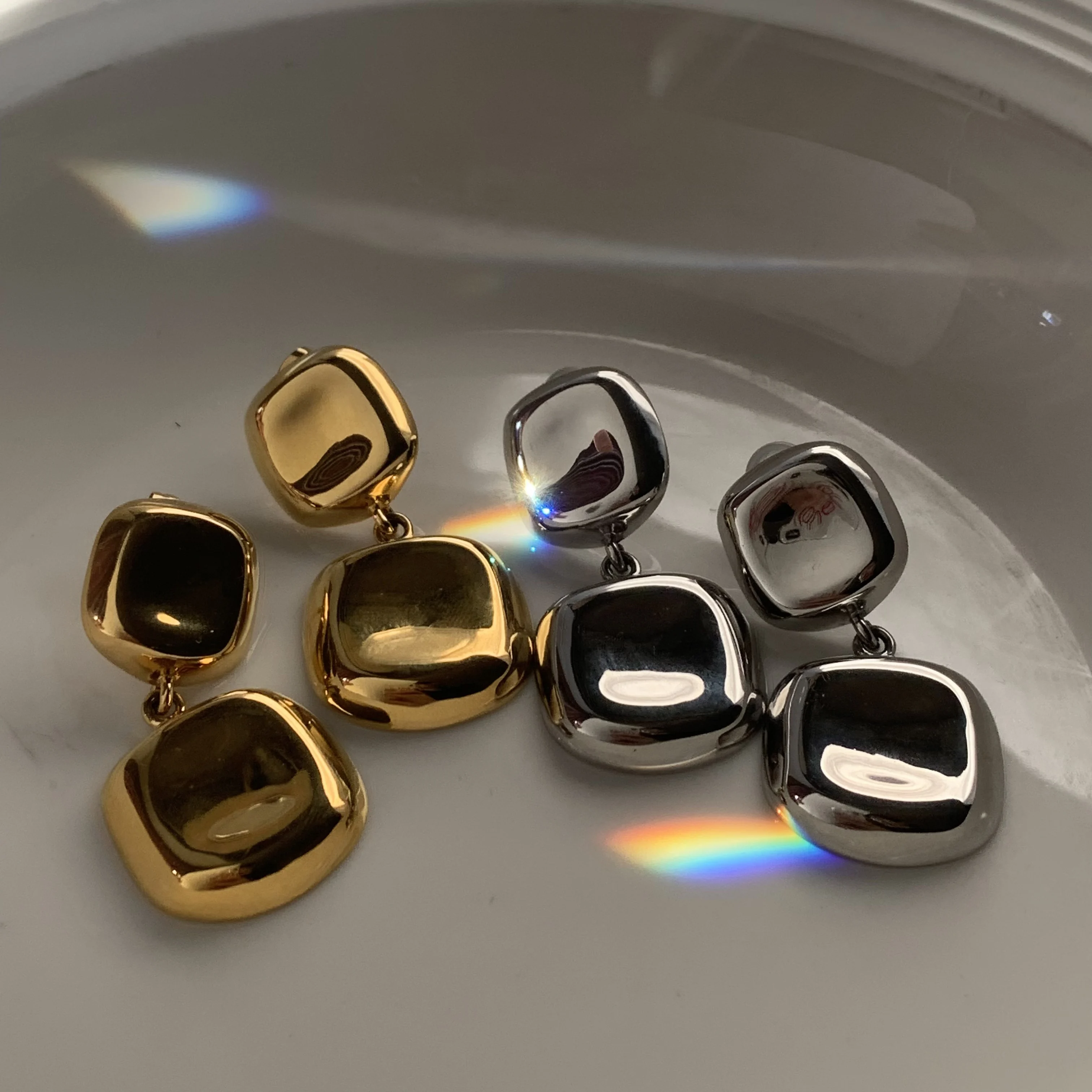 Titanium With 18K Gold Geo Square Drop Earrings Women Jewelry Punk Party T Show Gown Runway Trendy Korean Japan Style INS 
Titanium With 18K Gold Geo Square Drop Earrings Women Jewelry Punk Party T Show Gown Runway Trendy Korean Japan Style INS