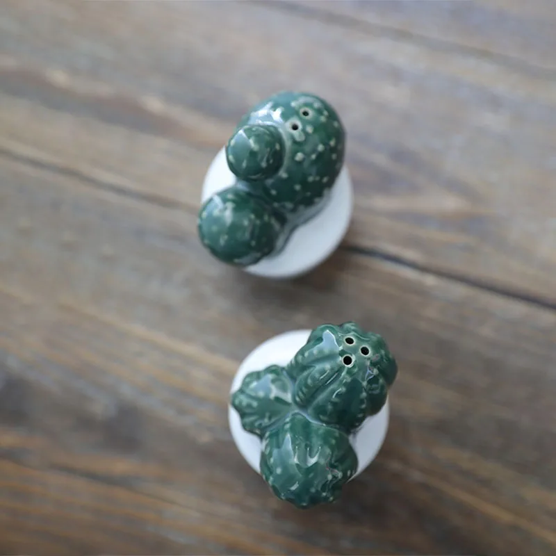 American cactus potted ceramic seasoning pot modern home kitchen decoration small thorn head seasoning pot ceramic ornaments
American cactus potted ceramic seasoning pot modern home kitchen decoration small thorn head seasoning pot ceramic ornaments