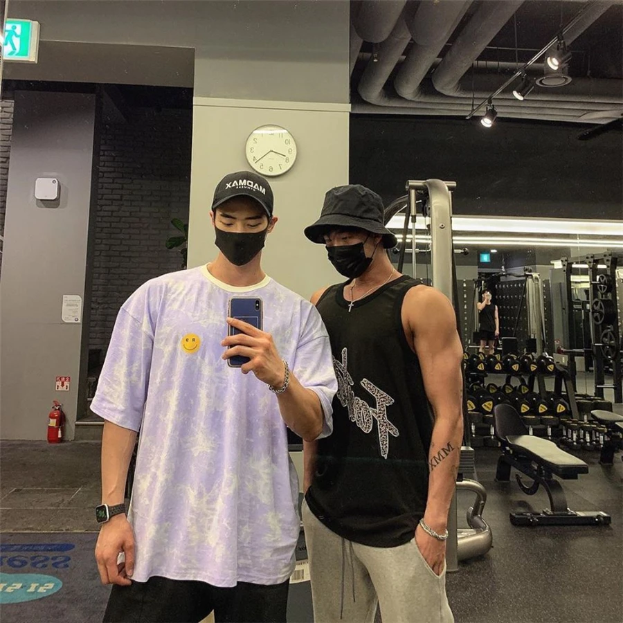 Summer men's camouflage loose casual T-shirt men's fitness fitness fashion men's short-sleeved cotton clothes 4-color T-shirt to
Summer men's camouflage loose casual T-shirt men's fitness fitness fashion men's short-sleeved cotton clothes 4-color T-shirt to