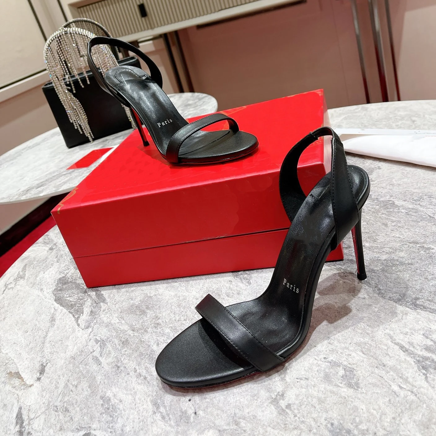 Top Quality Red Sole Womens High Heels 10cm Shoes Luxury Fashion Ladies Crystal Sandals Classic Retro Designer High Heel 0518HJ
Top Quality Red Sole Womens High Heels 10cm Shoes Luxury Fashion Ladies Crystal Sandals Classic Retro Designer High Heel 0518HJ