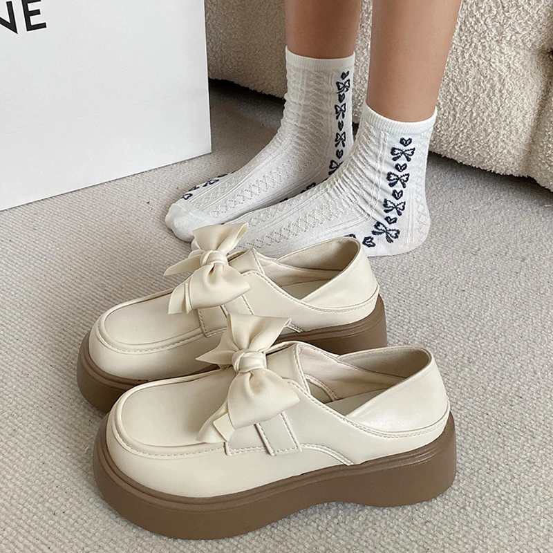 All-Match Nurse Shoes Autumn Female Footwear Oxfords Women's British Style Clogs Platform Nursing Cross New Fall Dress Leather P
All-Match Nurse Shoes Autumn Female Footwear Oxfords Women's British Style Clogs Platform Nursing Cross New Fall Dress Leather P