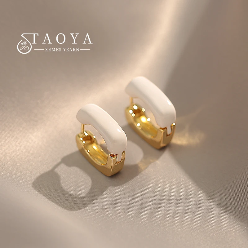Simple Design White Enamel Splice Metal Geometric Square Earrings 2022 Fashion Jewelry New in Accessories For Womens Earrings
Simple Design White Enamel Splice Metal Geometric Square Earrings 2022 Fashion Jewelry New in Accessories For Womens Earrings