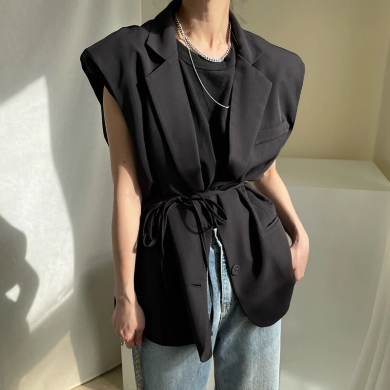 Korean Chic Summer Simple Vintage Lapel Two Button Suit Vest Woman Korean Fashion Casual Vest
Korean Chic Summer Simple Vintage Lapel Two Button Suit Vest Woman Korean Fashion Casual Vest
