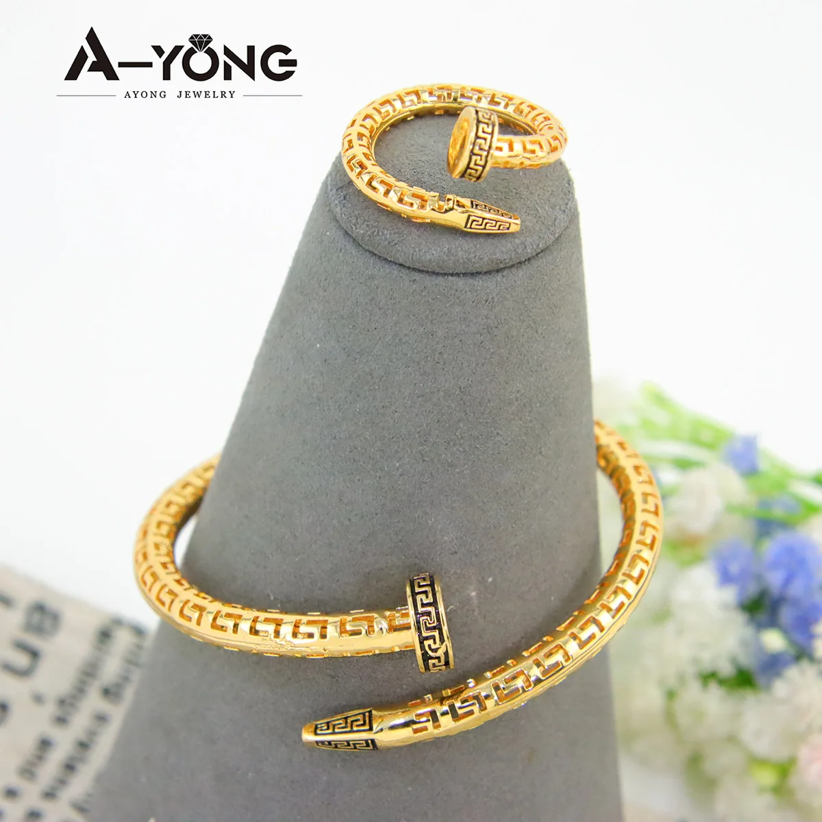 

Arab Punk Personality Bracelet Set 21k Gold Plated Dubai Gold Color Cuff Bangles Jewelry Middle East Men Women Luxury Party Gift