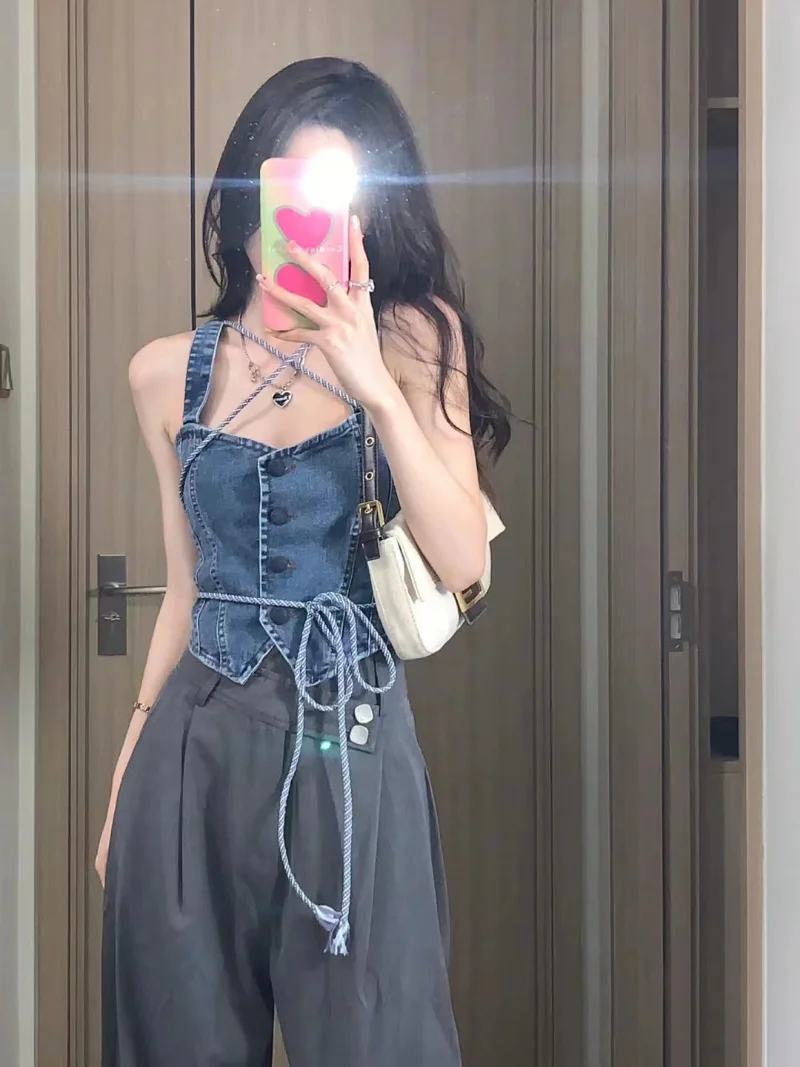 Женские летние укороченные топы, джинсовые майки с завышенной талией, сексуальная бандажная облегающая модная майка, уличный Американский Топ, милая короткая майка Y2k
Женские летние укороченные топы, джинсовые майки с завышенной талией, сексуальная бандажная облегающая модная майка, уличный Американский Топ, милая короткая майка Y2k