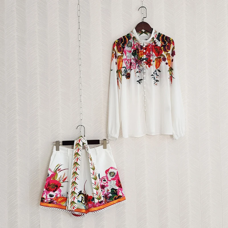 Short Sets Female 2023 Spring Summer New Palace Style Flowers Printed Long Sleeved Single Breasted Shirt+High Waist Shorts Suits
Short Sets Female 2023 Spring Summer New Palace Style Flowers Printed Long Sleeved Single Breasted Shirt+High Waist Shorts Suits