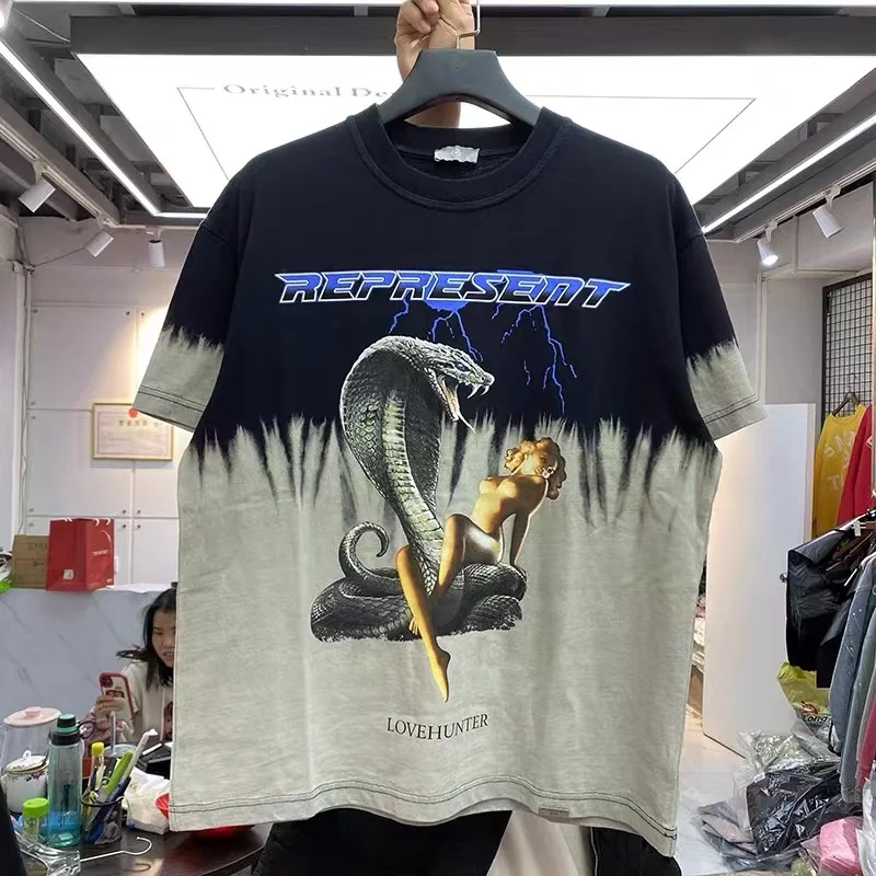Beauty and snake print tie-dye process round collar men short-sleeved t-shirt loose
Beauty and snake print tie-dye process round collar men short-sleeved t-shirt loose
