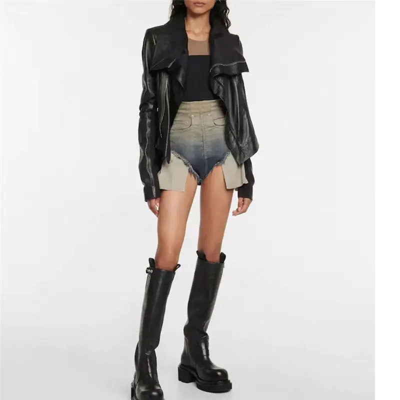 Design sense niche American high waisted fishbone gradient color raw edge pocket exposed denim shorts hot pants summer fashion
Design sense niche American high waisted fishbone gradient color raw edge pocket exposed denim shorts hot pants summer fashion