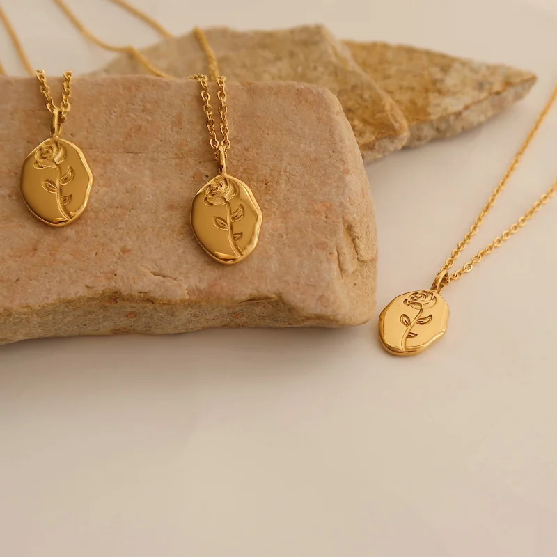 Minar INS Hot Rose Flower Oval Coin Medallion Pendant Necklaces for Women 18K Gold Plated Titanium Steel Choker Necklace Gifts
Minar INS Hot Rose Flower Oval Coin Medallion Pendant Necklaces for Women 18K Gold Plated Titanium Steel Choker Necklace Gifts